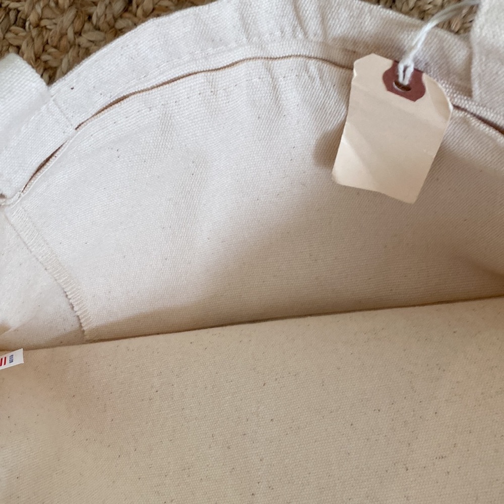Update! HUGO GUINNESS DOG SHOW @ John Derian 2008 Bergdorf Goodman Tote - Picture 7 of 9